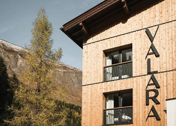 VALARA - Alpine Art Hotel